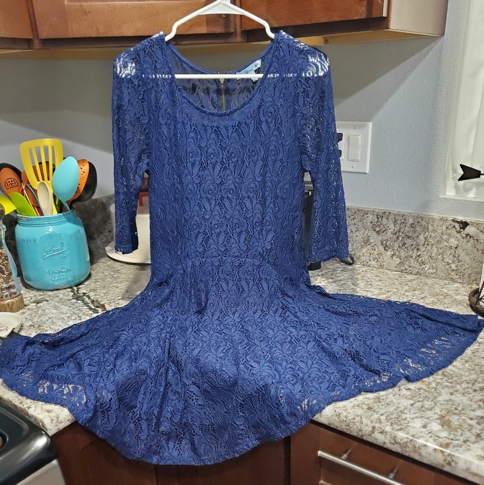Fishbowl blue lace dress. Large
